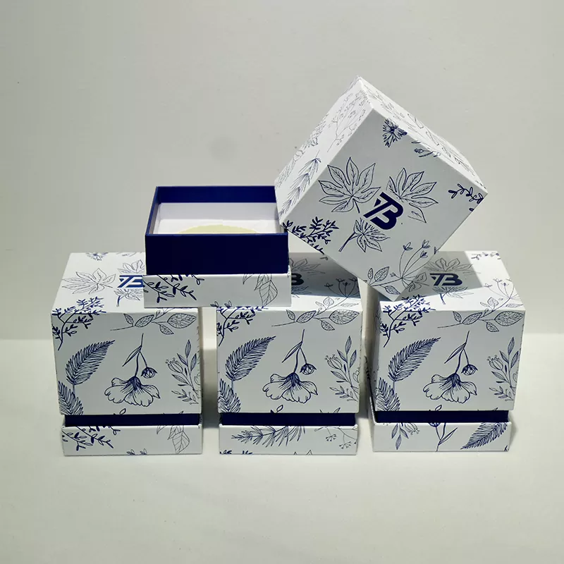 Jaké materiály se používají k výrobě dárkových krabic s víky?