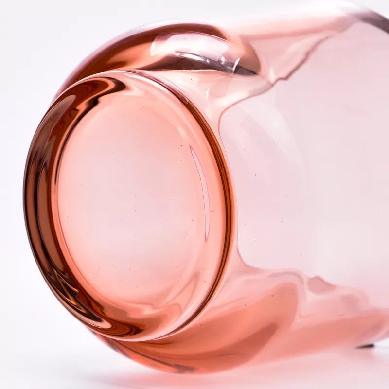 Barevný skleněný svícen